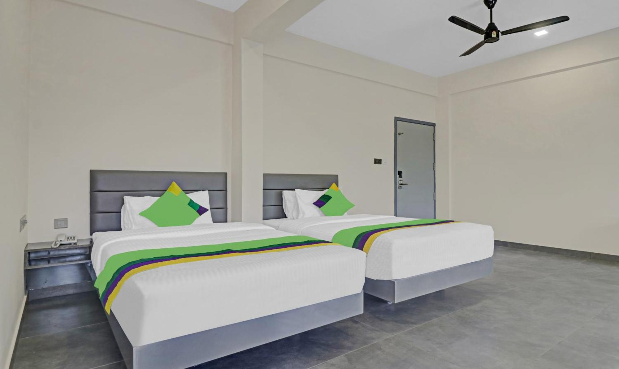 Hotel Treebo Grand Vistara Airport