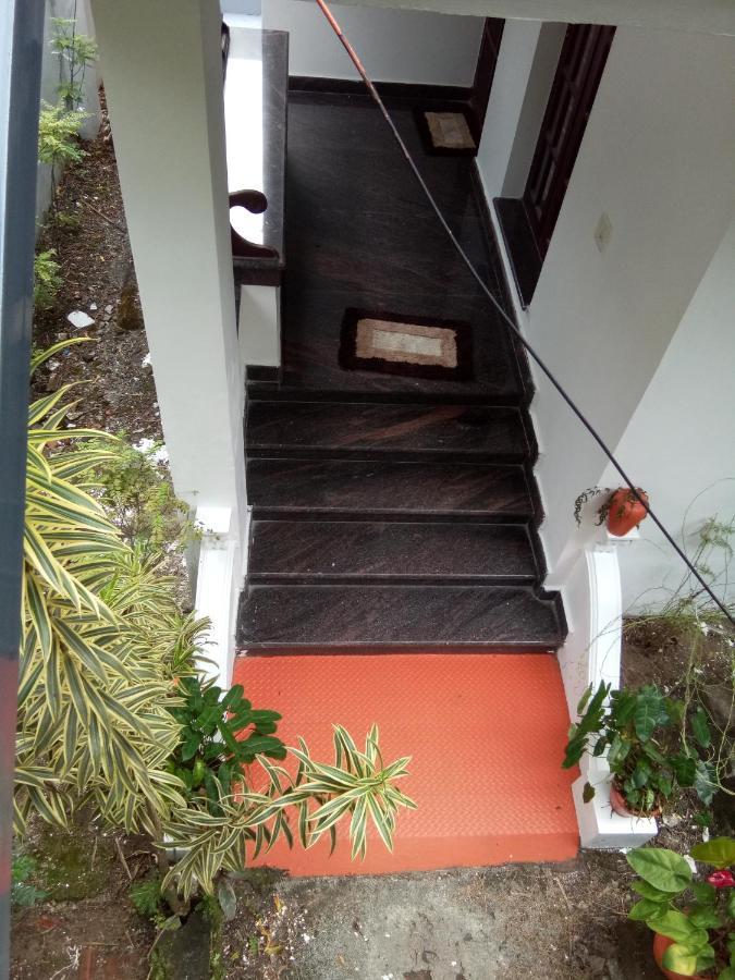 Homestay Coconut Grove *