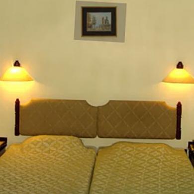 Bharat Hotel