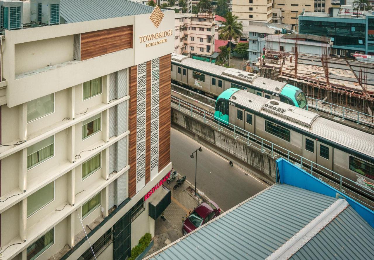 Hotel Townbridge & *