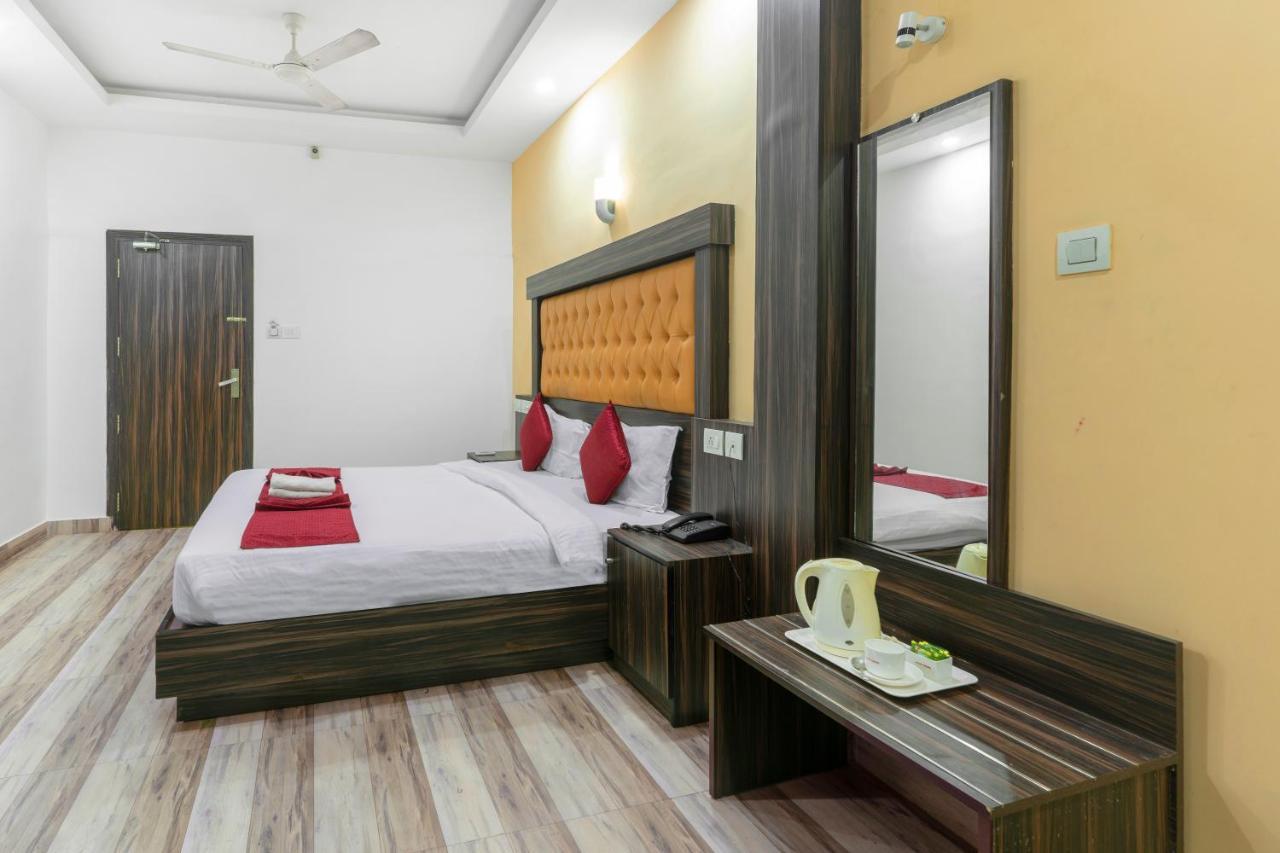 Crown Hotel 3*