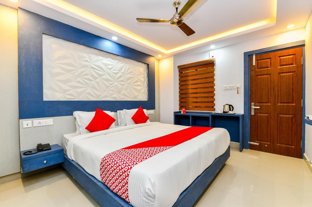 Hotel Capital O 30549 D Kochi