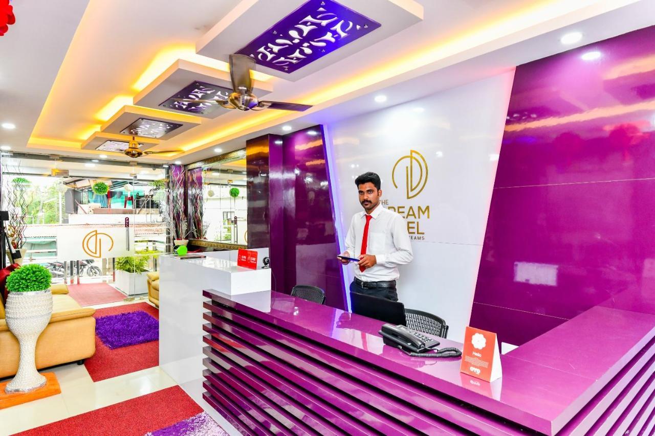 Capital O 30549 D Hotel Kochi