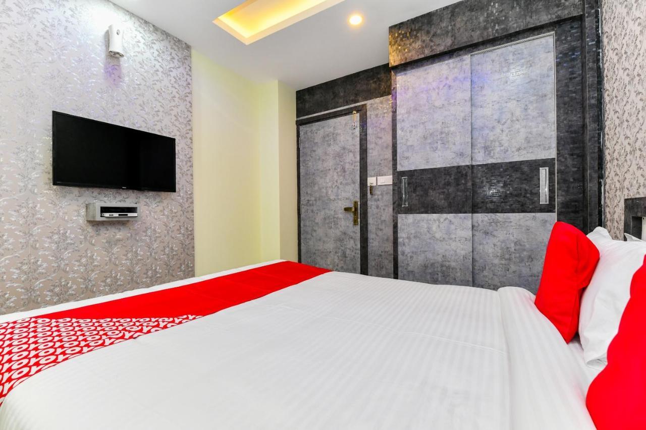 Hotel Capital O 30549 D
