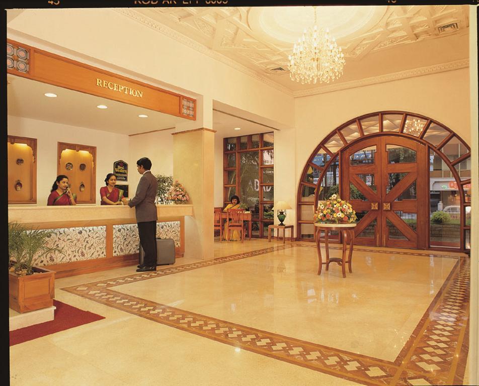 Abad Plaza Hotel 4*
