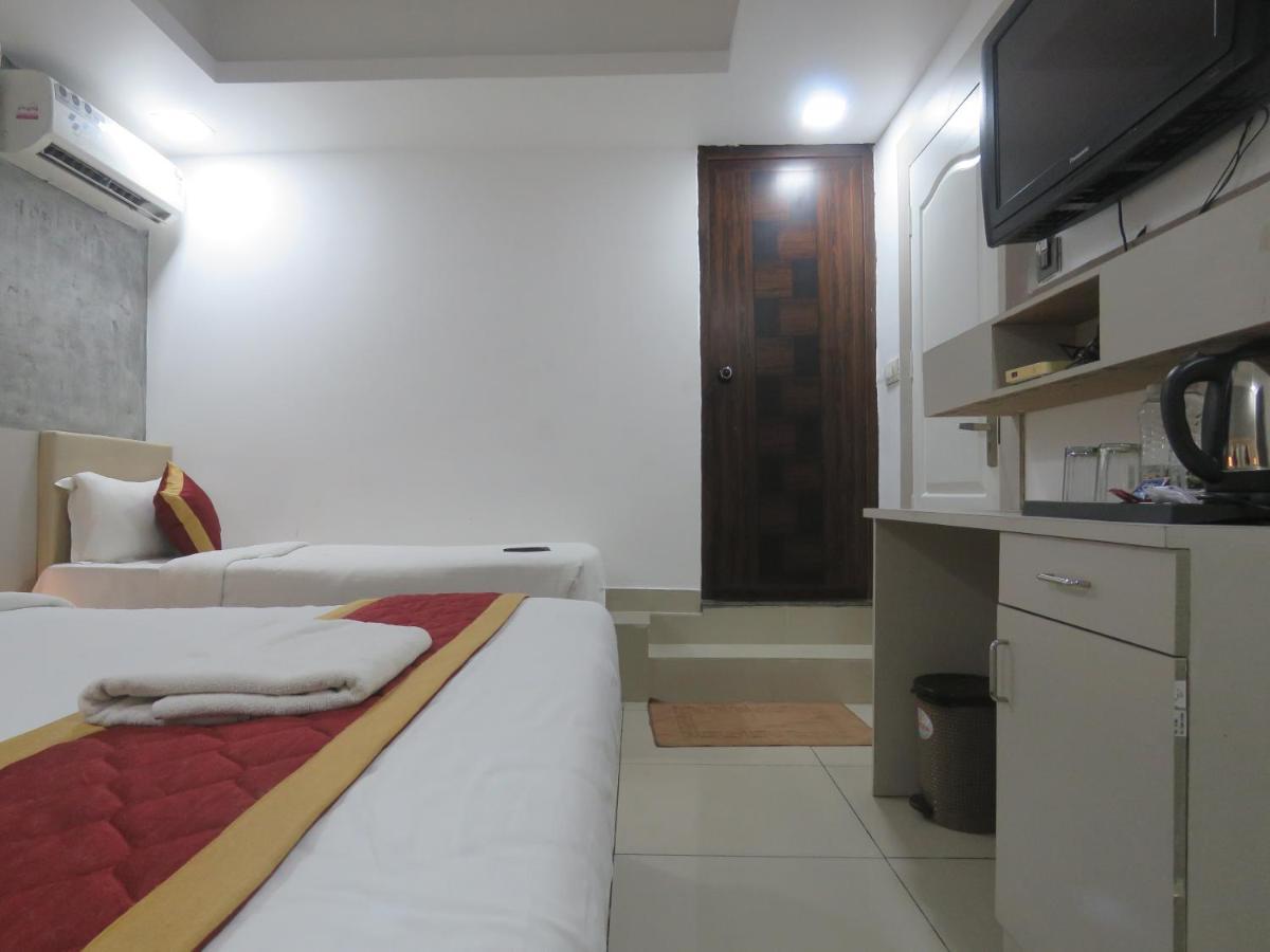 Hotel Reegate Near South Railway Station 3*