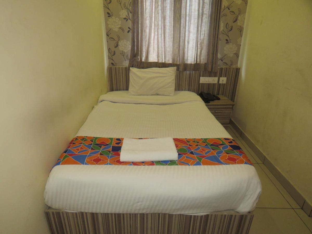 Hotel Reegate Near South Railway Station 3*