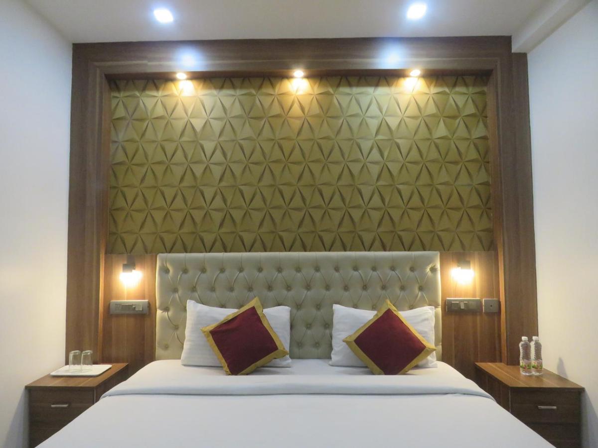 Hotel Reegate Near South Railway Station 3*