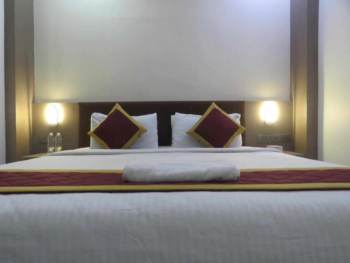 Hotel Reegate Near South Railway Station 3*
