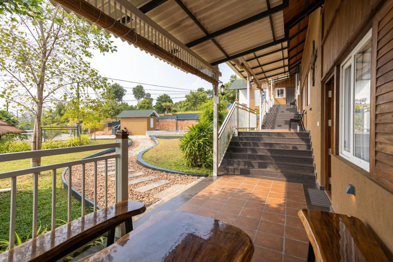 Johns Village Resort *
