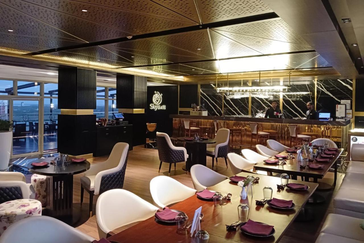 Crowne Plaza By Ihg Hotel