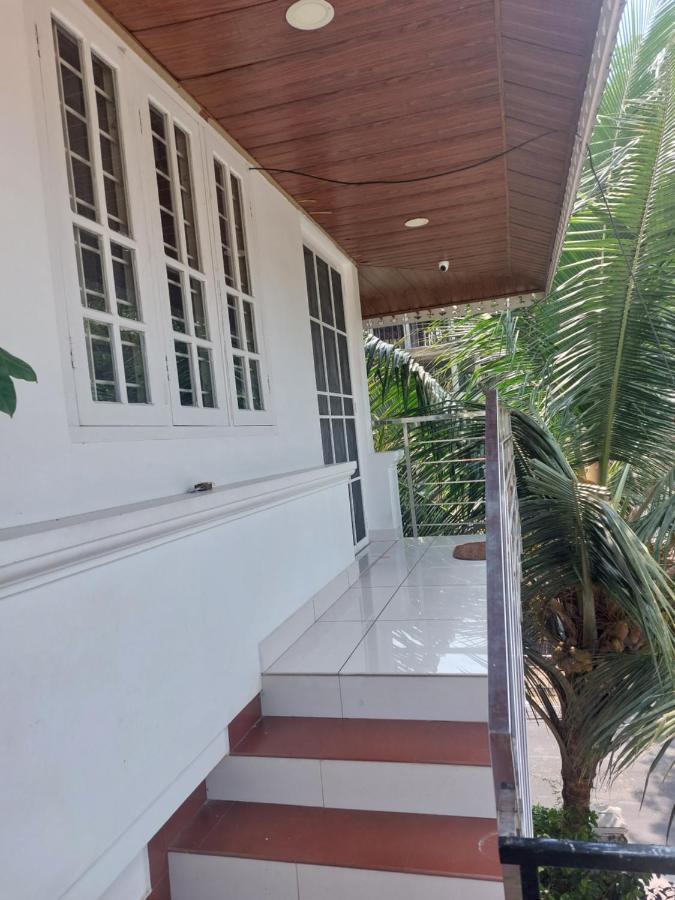Annies Kochi