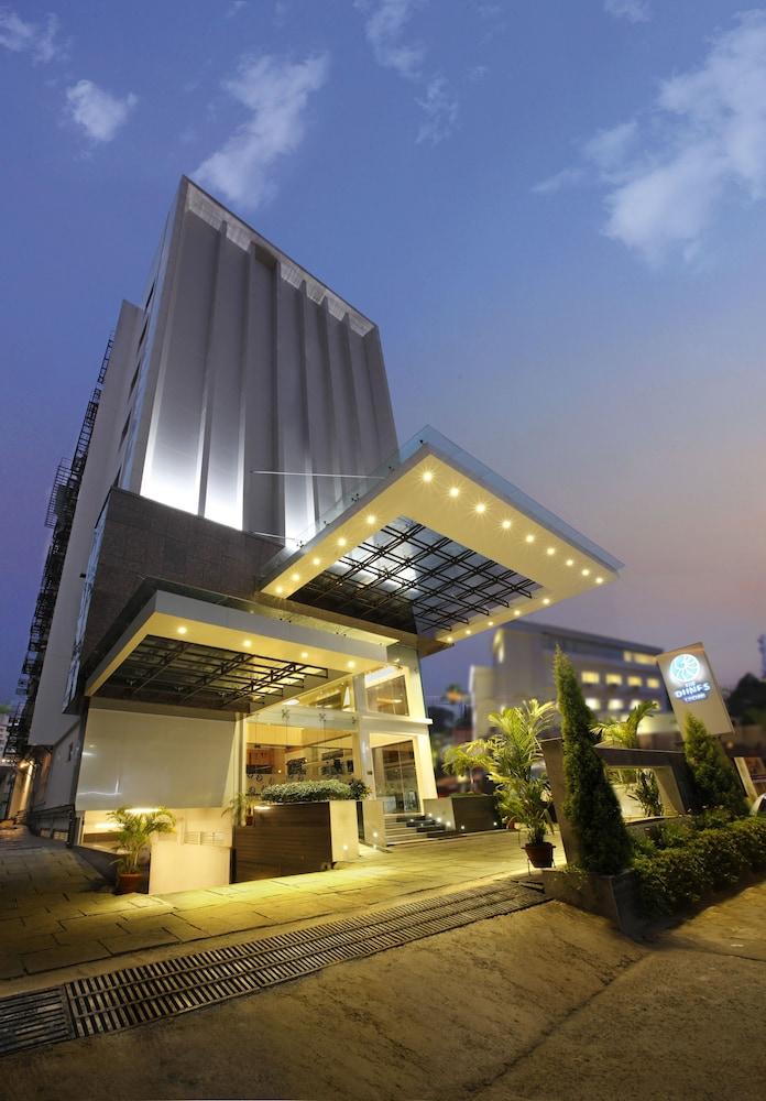 Ginger Mg Road Hotel Kochi