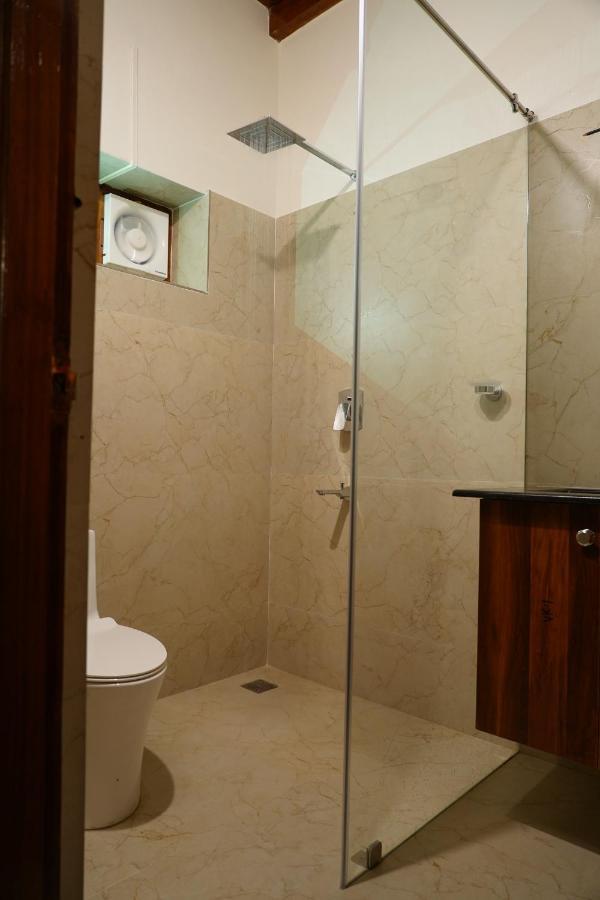 Alfred Place Hotel 2*