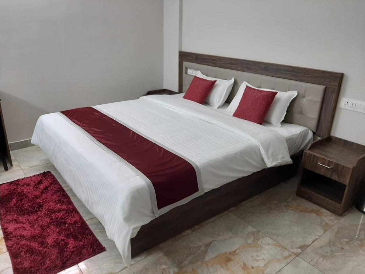 Oryx Homes 3*