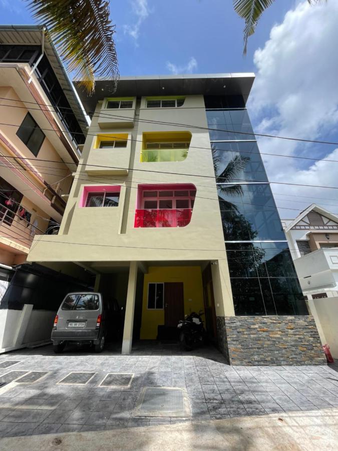 Uniro & Packages Hotel Kochi