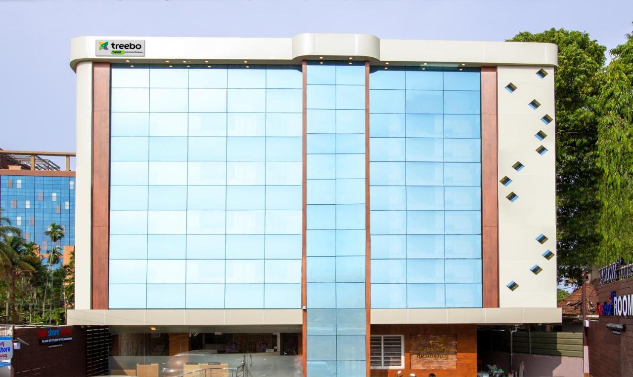 Treebo Shore Residency, 290 M From Lakeshore Hospital 3* Kochi
