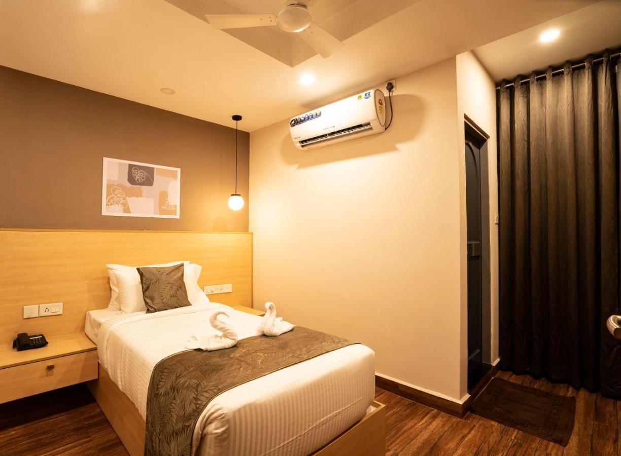 Address7 * Kochi
