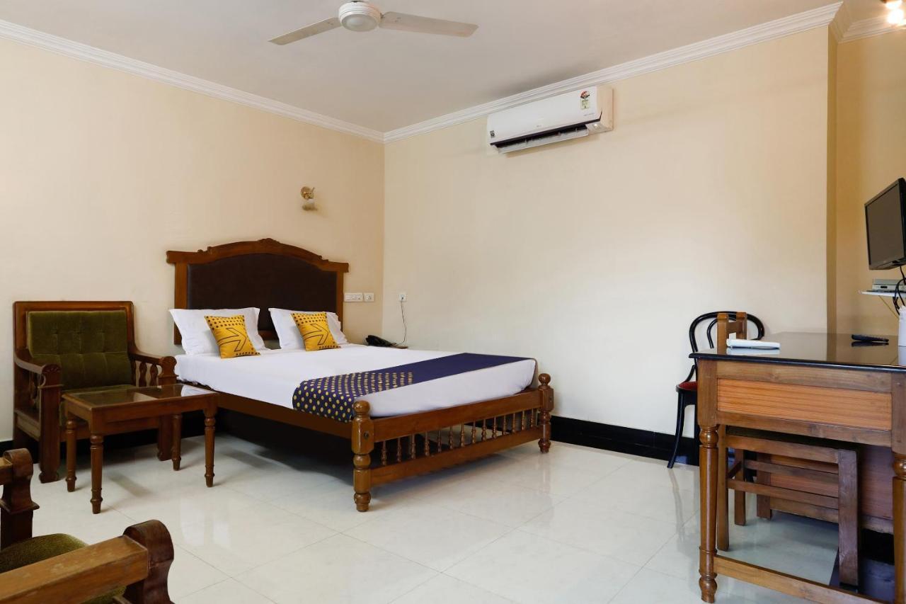 Spot On Sahari Hotel