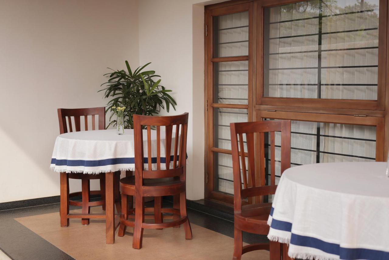 Dutch Manor Boutique Hotel 4*