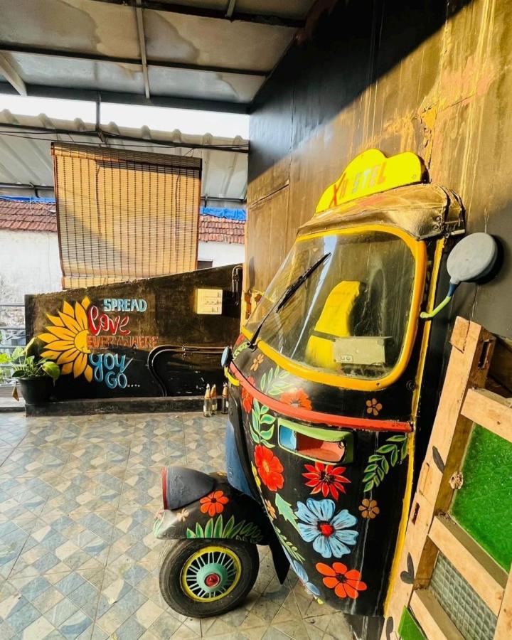 Hostel Xhostel *