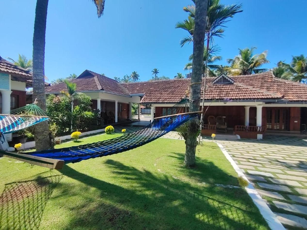 Breeze Backwater Homes Homestay