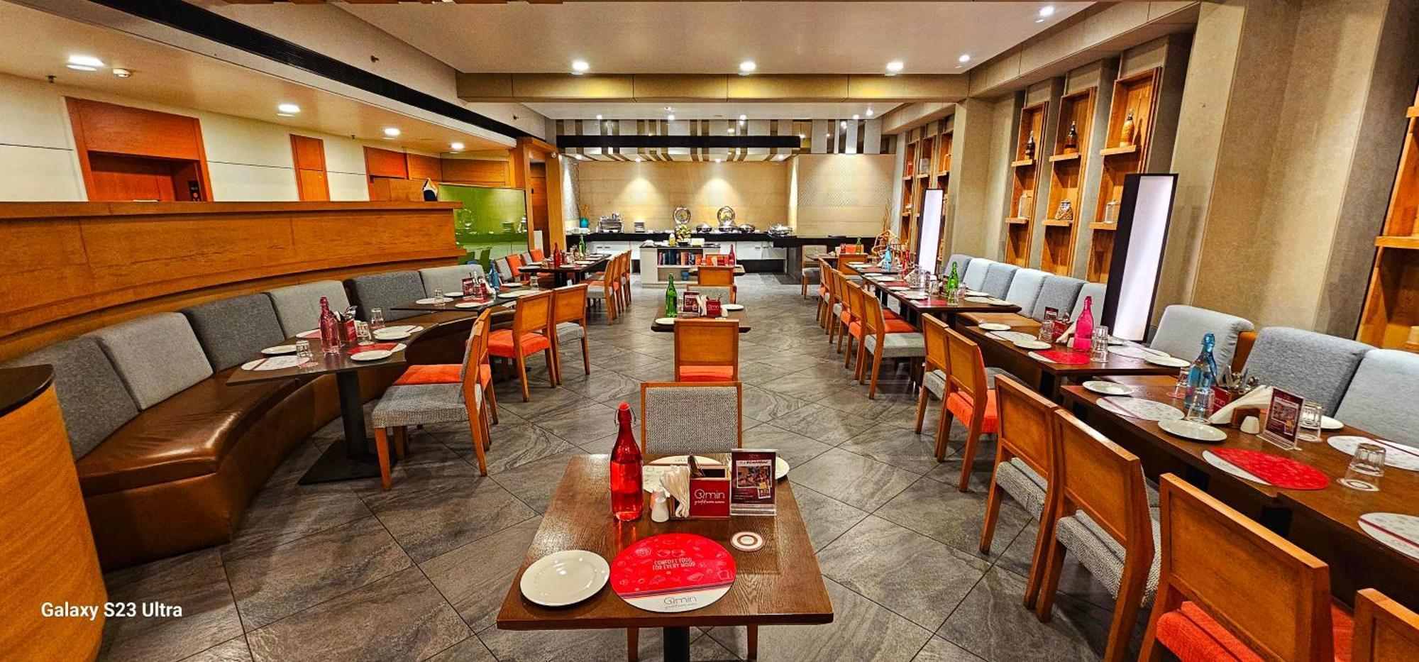 Ginger Mg Road Hotel Kochi
