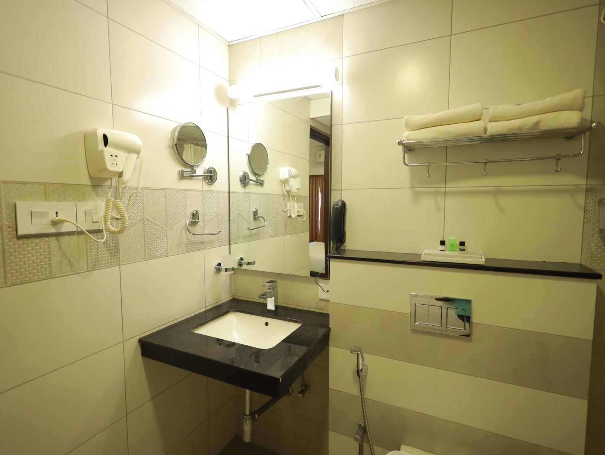 Arctic Hotel Kochi