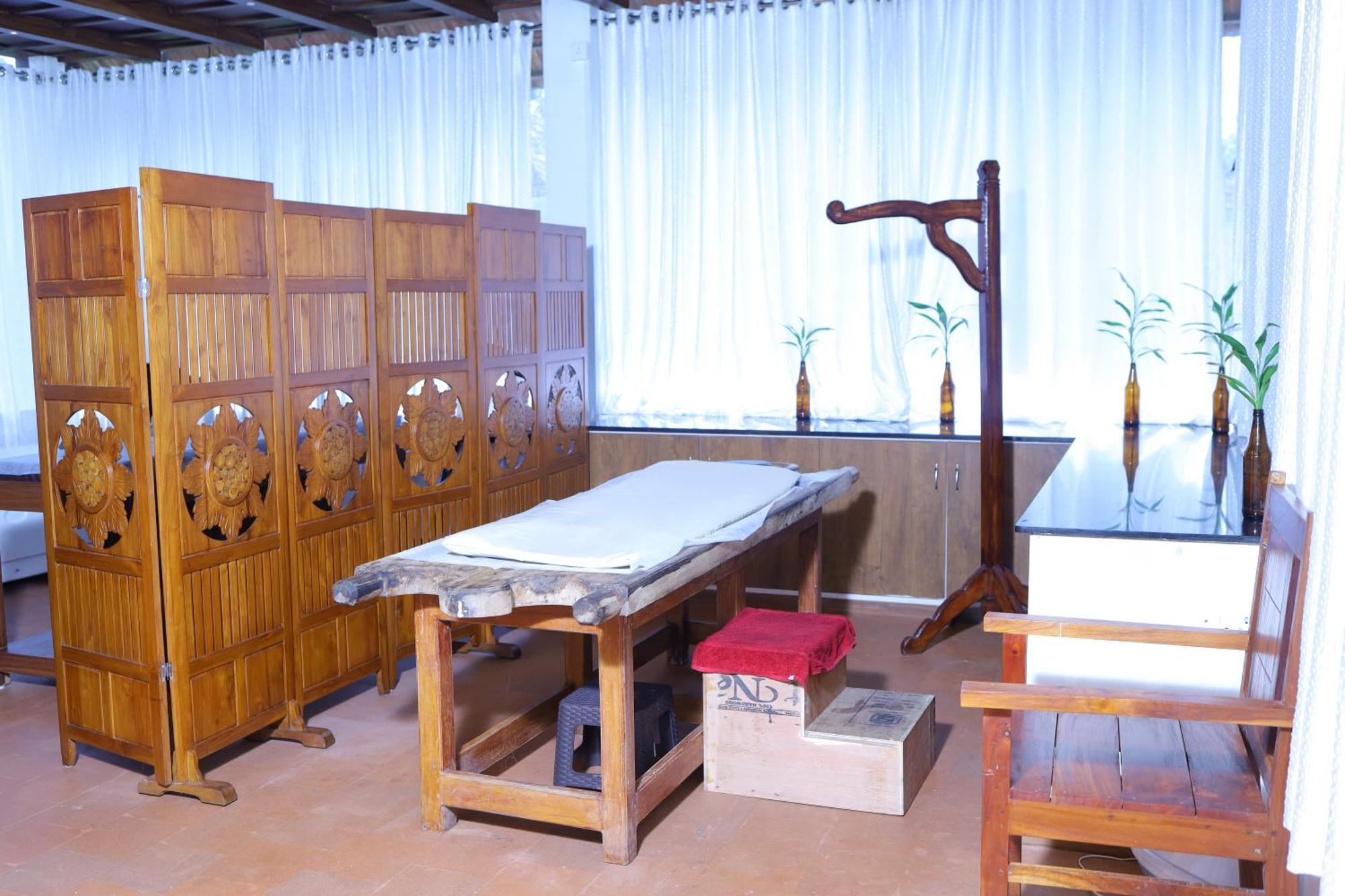 Aparthotel Vajra Ayurveda And Yoga Retreat