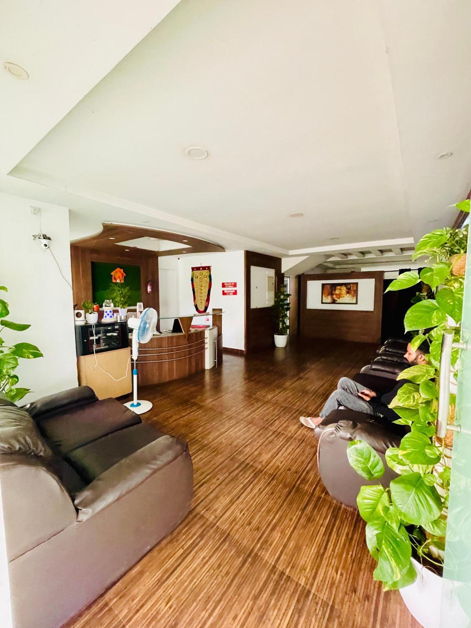 Oval Retreat Palace * Kochi