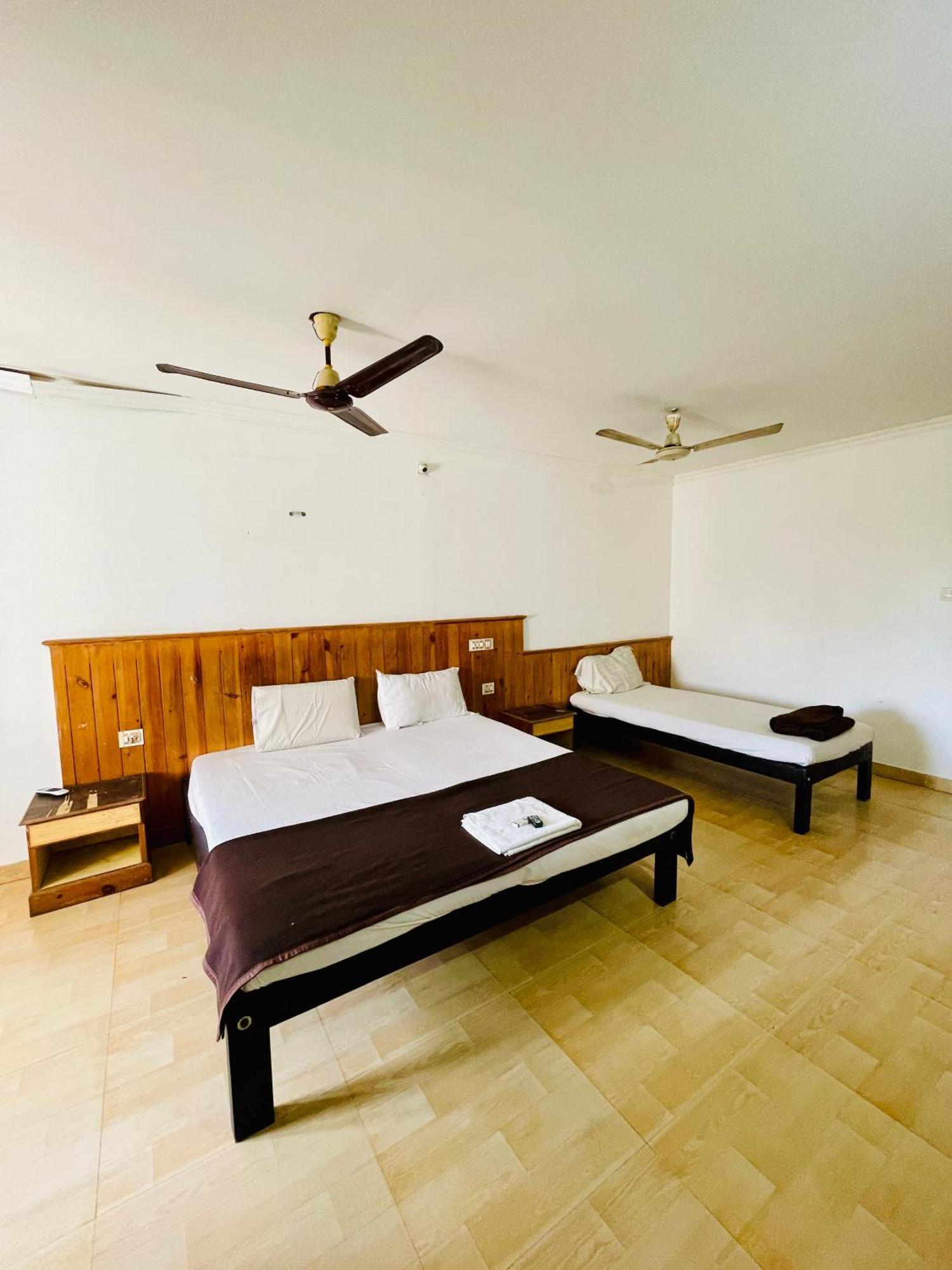 Oval Retreat Palace Kochi