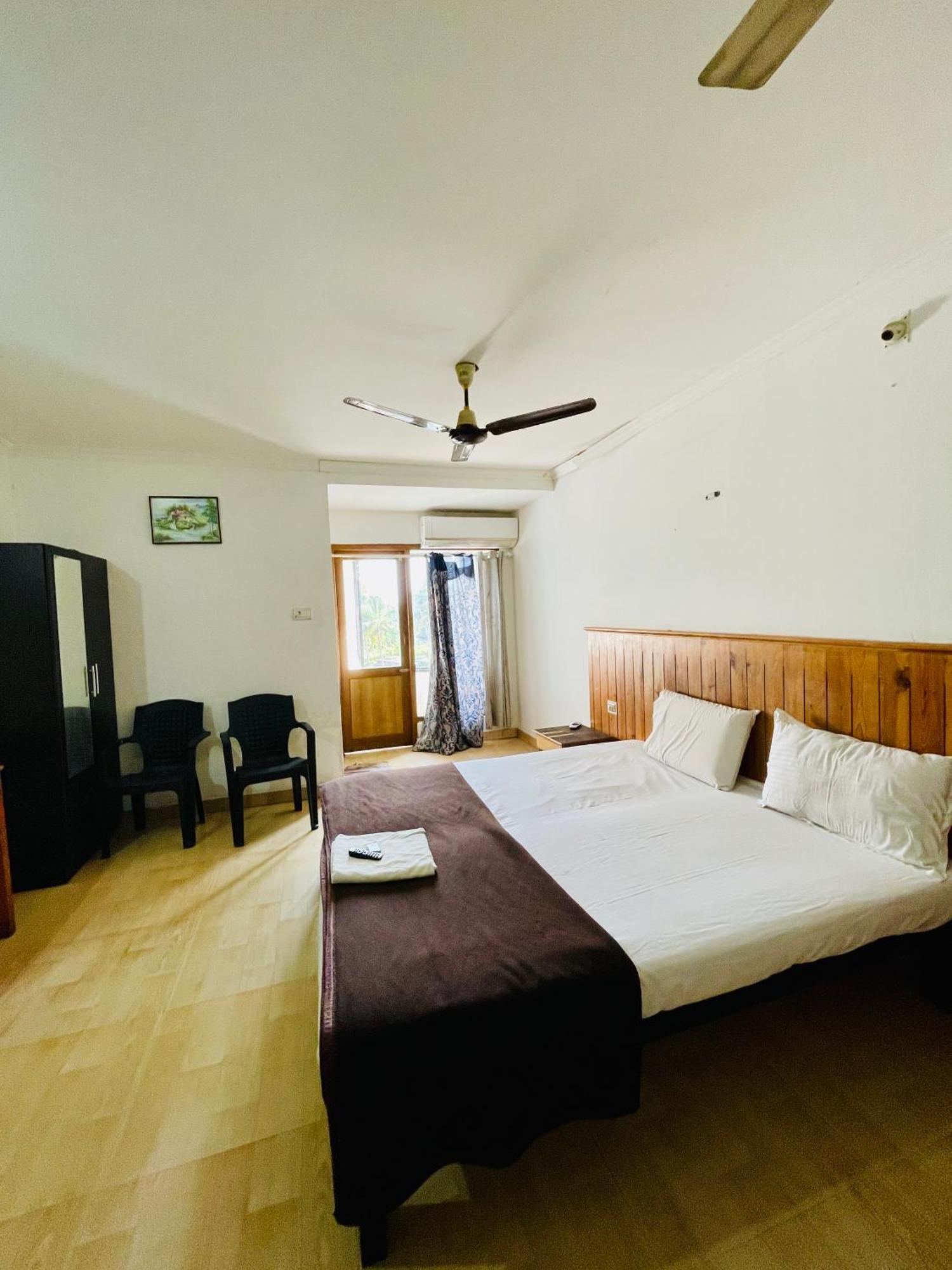 Hotel Oval Retreat Palace