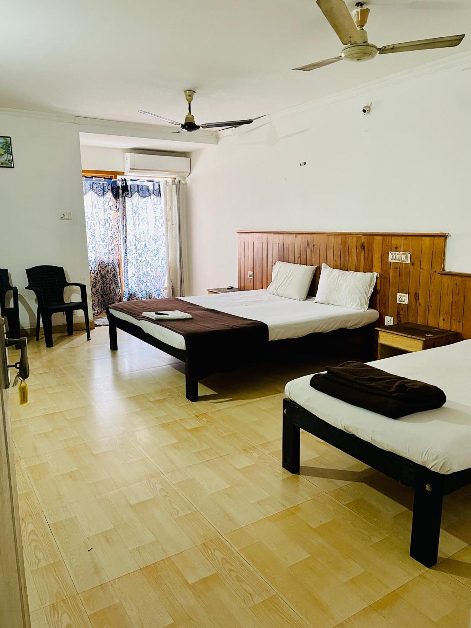Hotel Oval Retreat Palace *