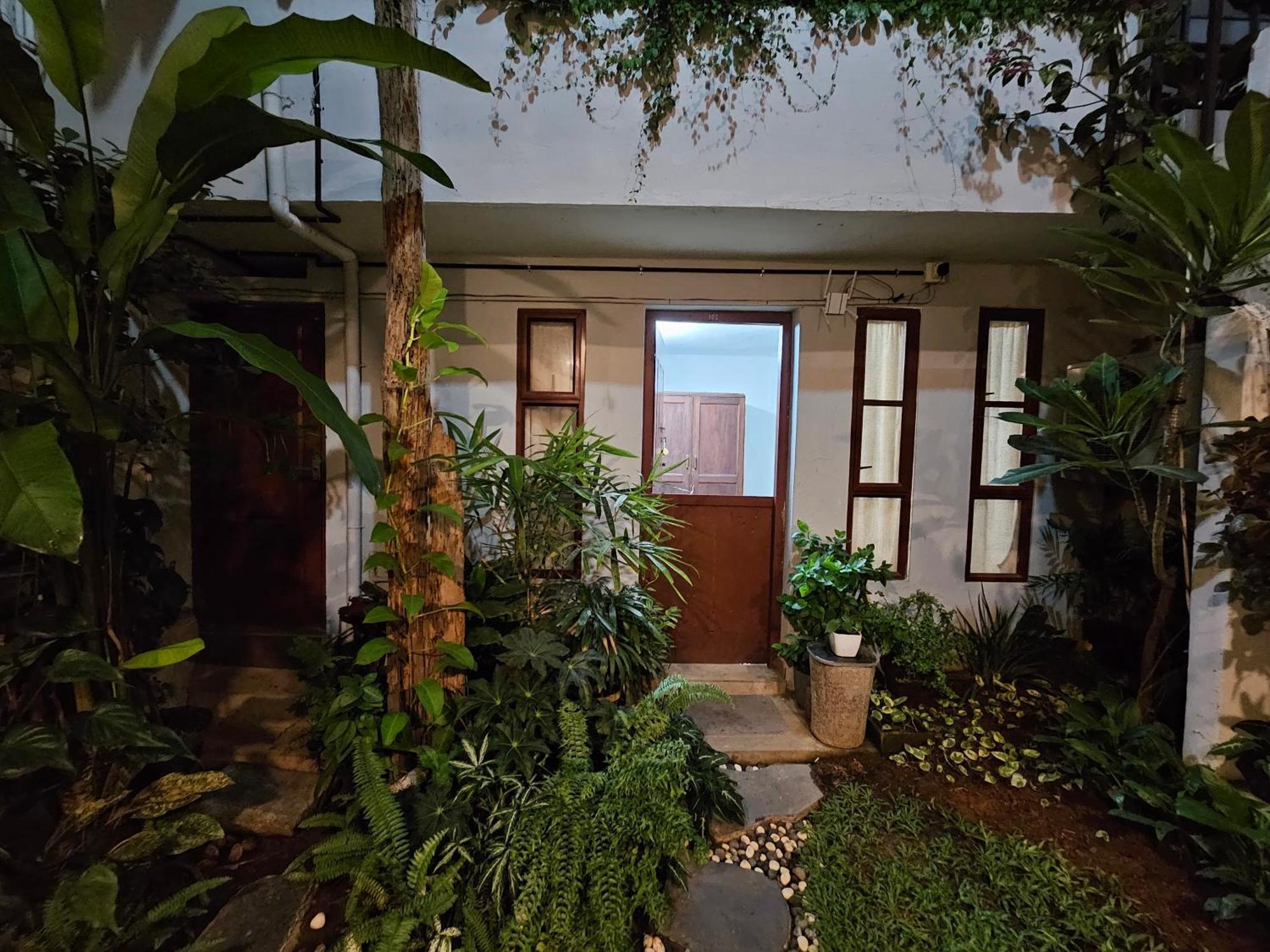 Idha Artists' Gallery - With Art Homestay Kochi