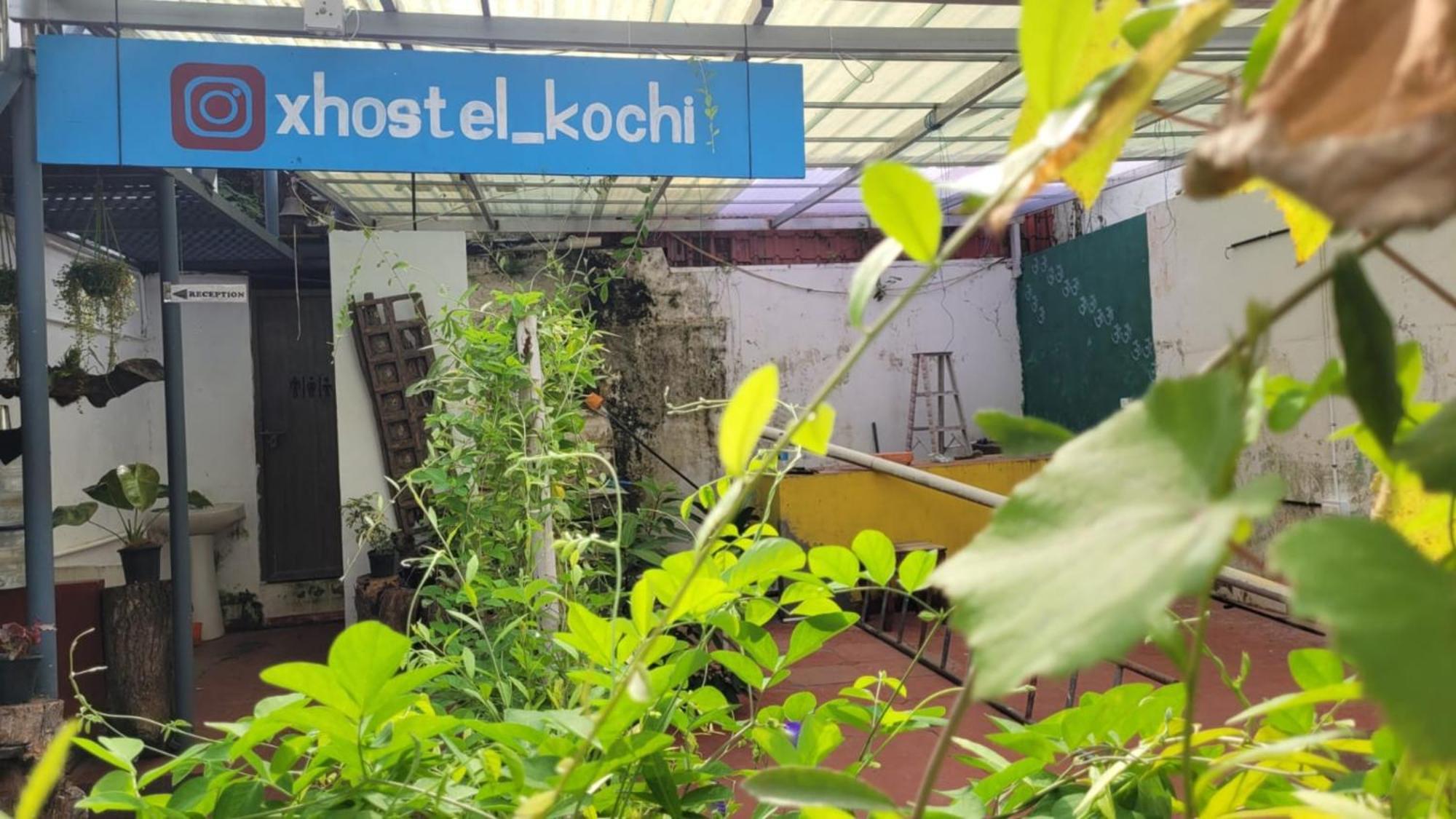Xhostel Hostel *