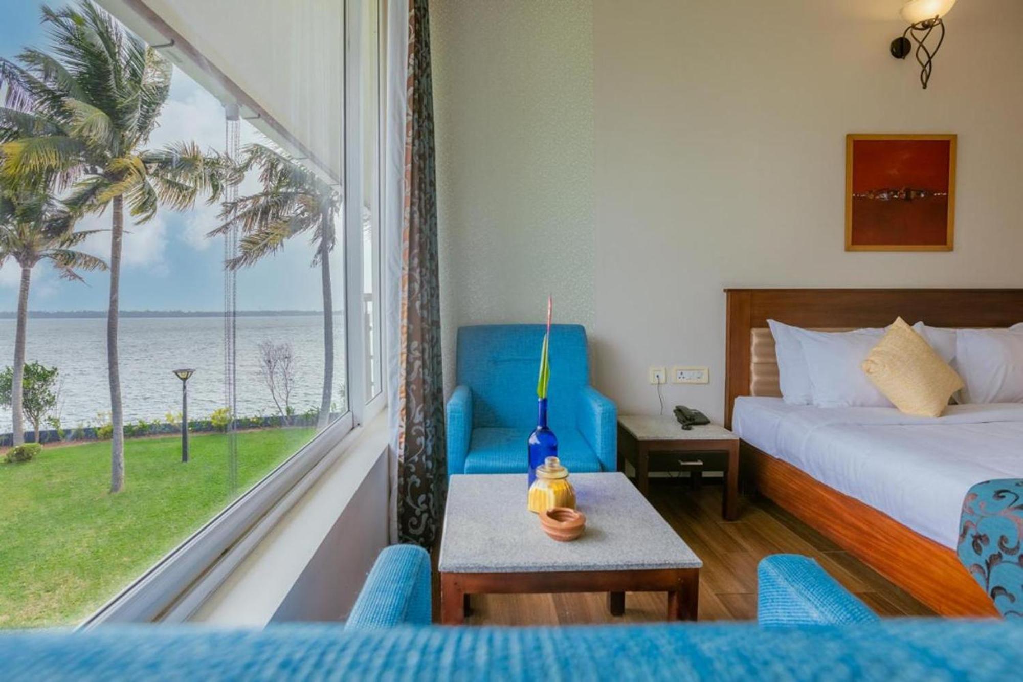 Waters Edge - A Vkation Experience Kochi