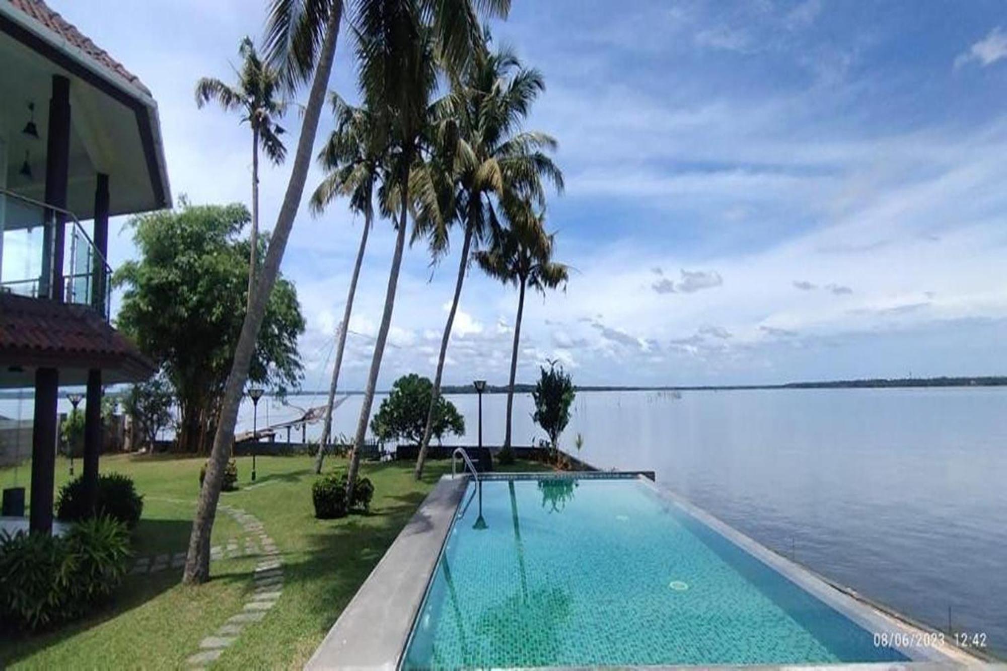 Homestay Waters Edge - A Vkation Experience *