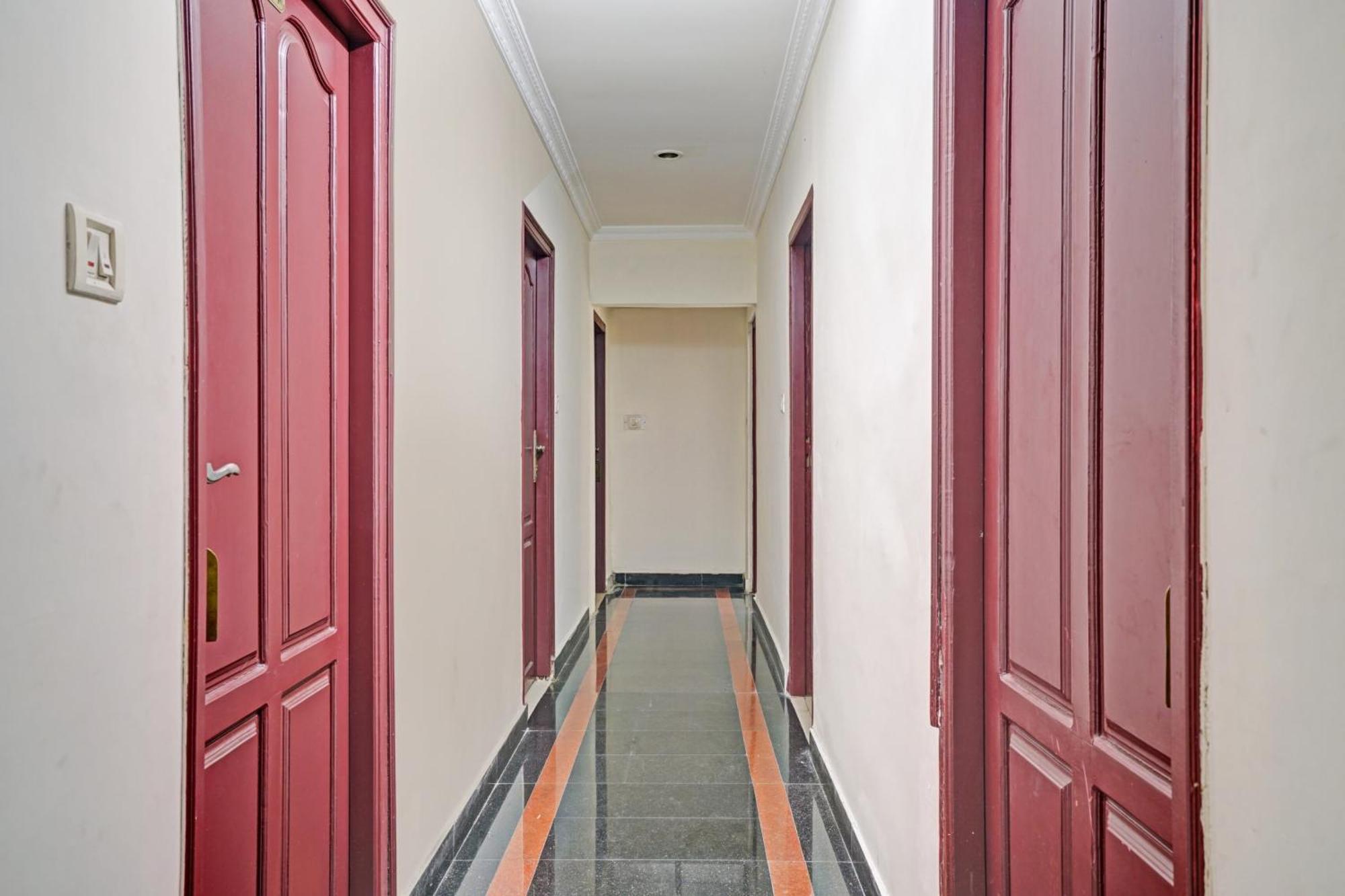 Oyo Lala Hotel 3*