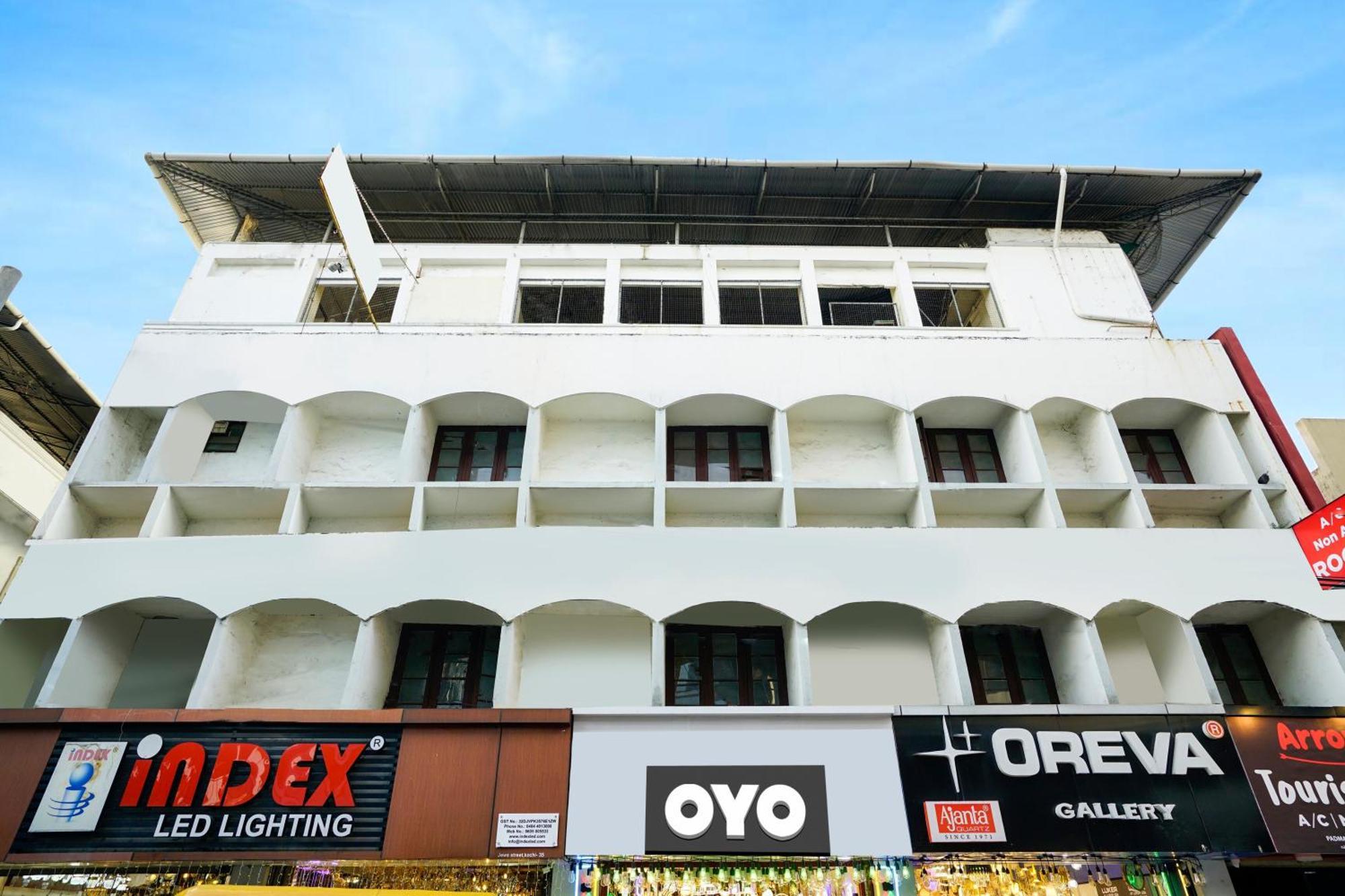 Hotel Oyo Flagship Arrows Tourist Kochi