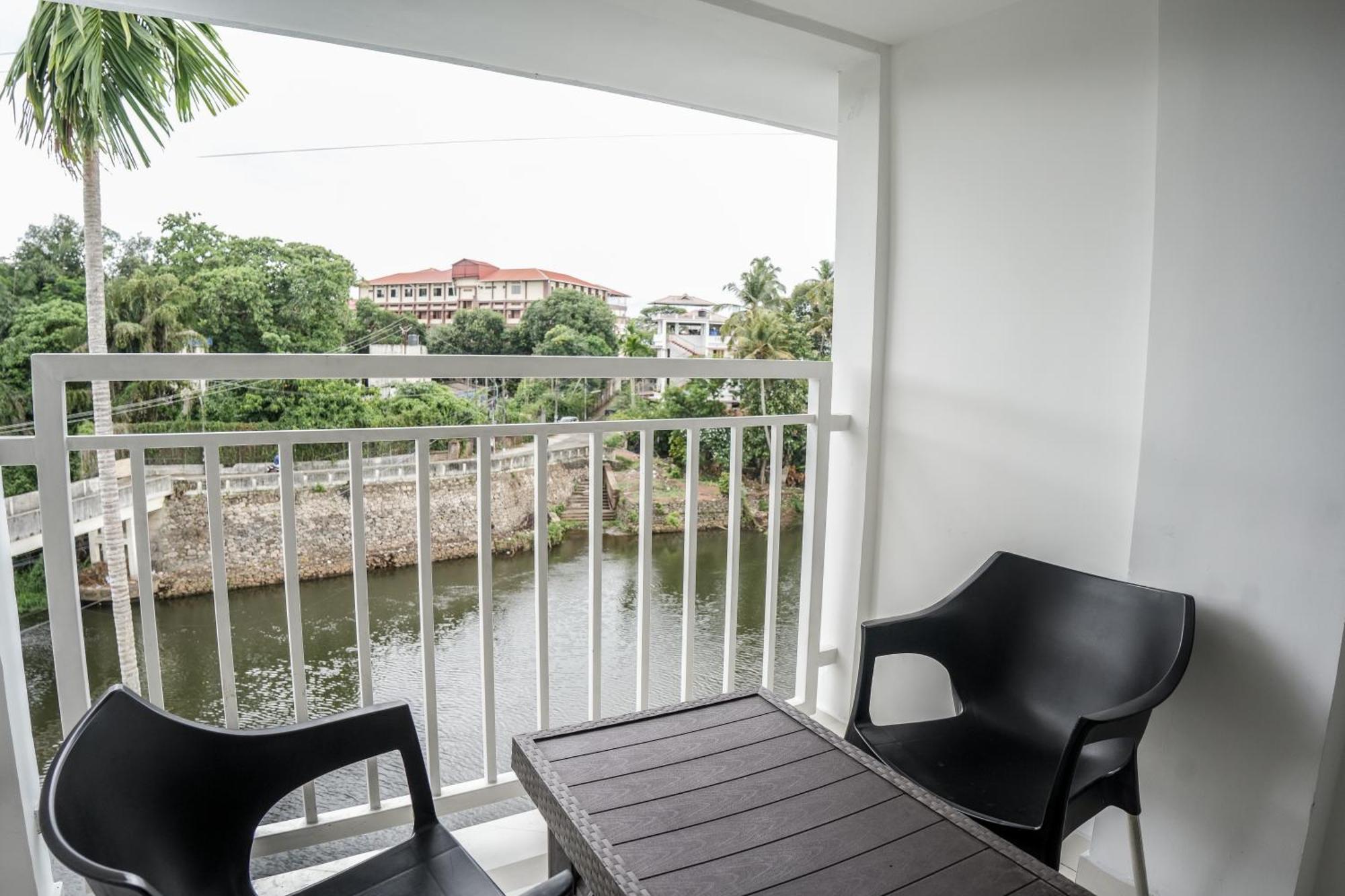 Lets Hotel Kochi