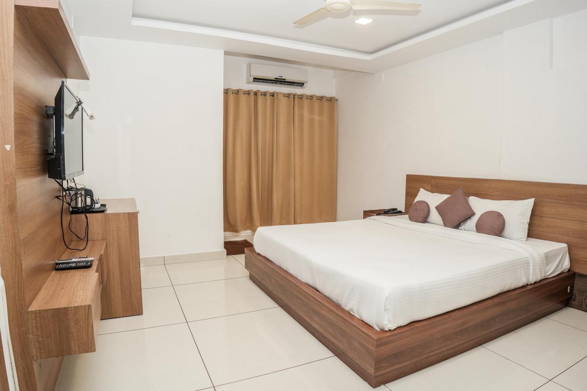 Hotel Lets 3*