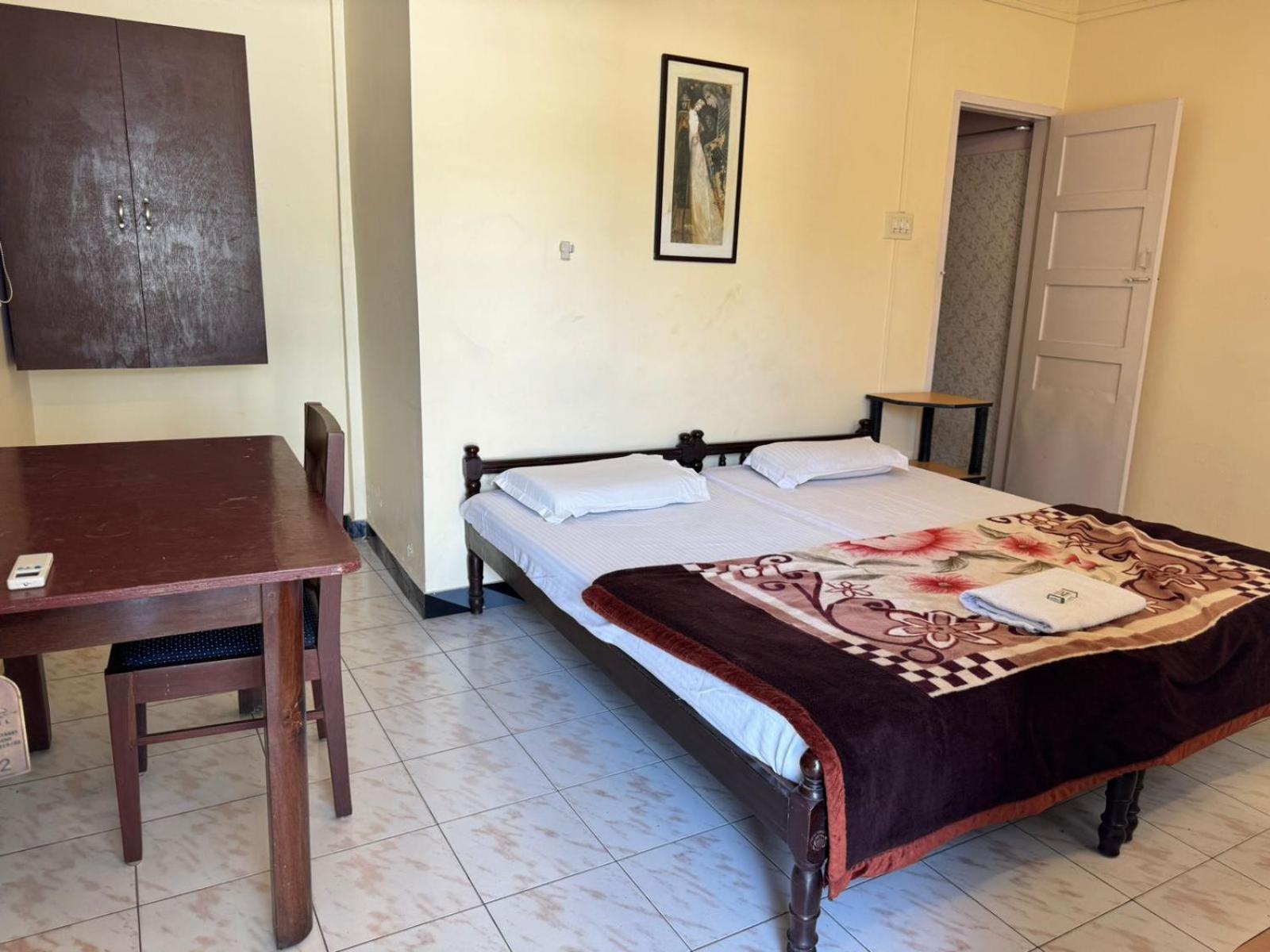 Aambal Residency Lodge *