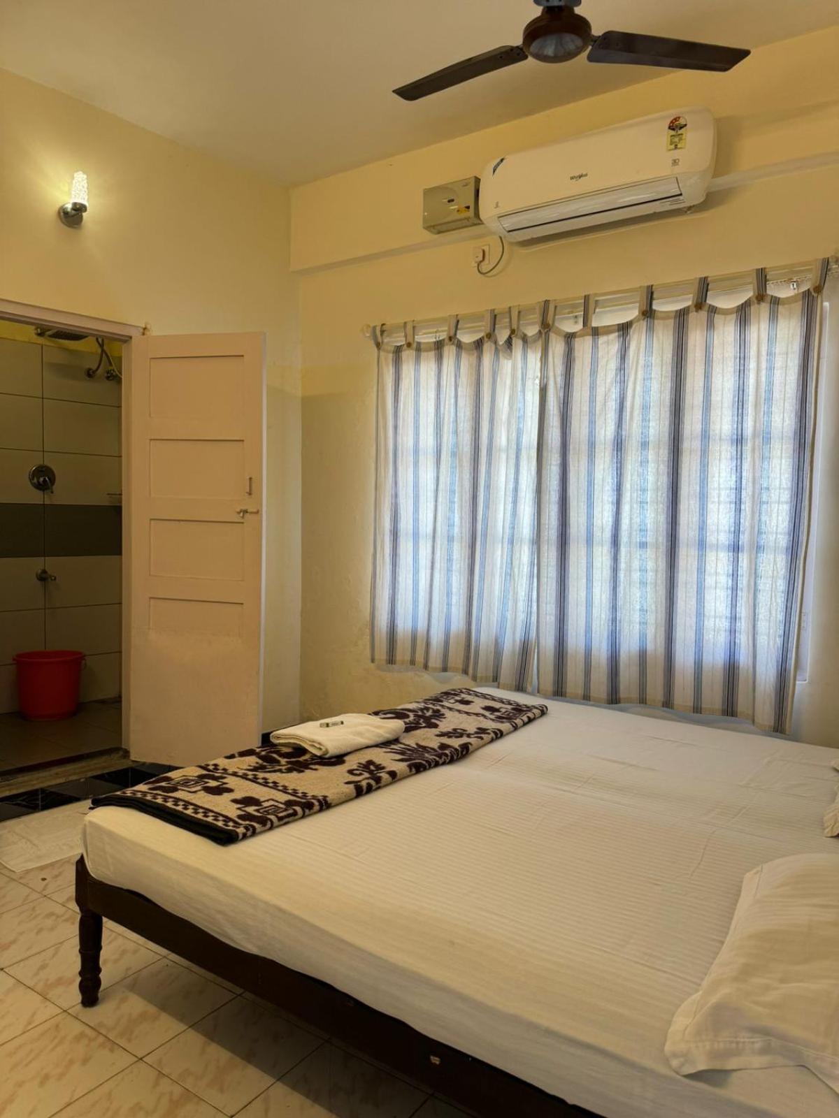 Lodge Aambal Residency *