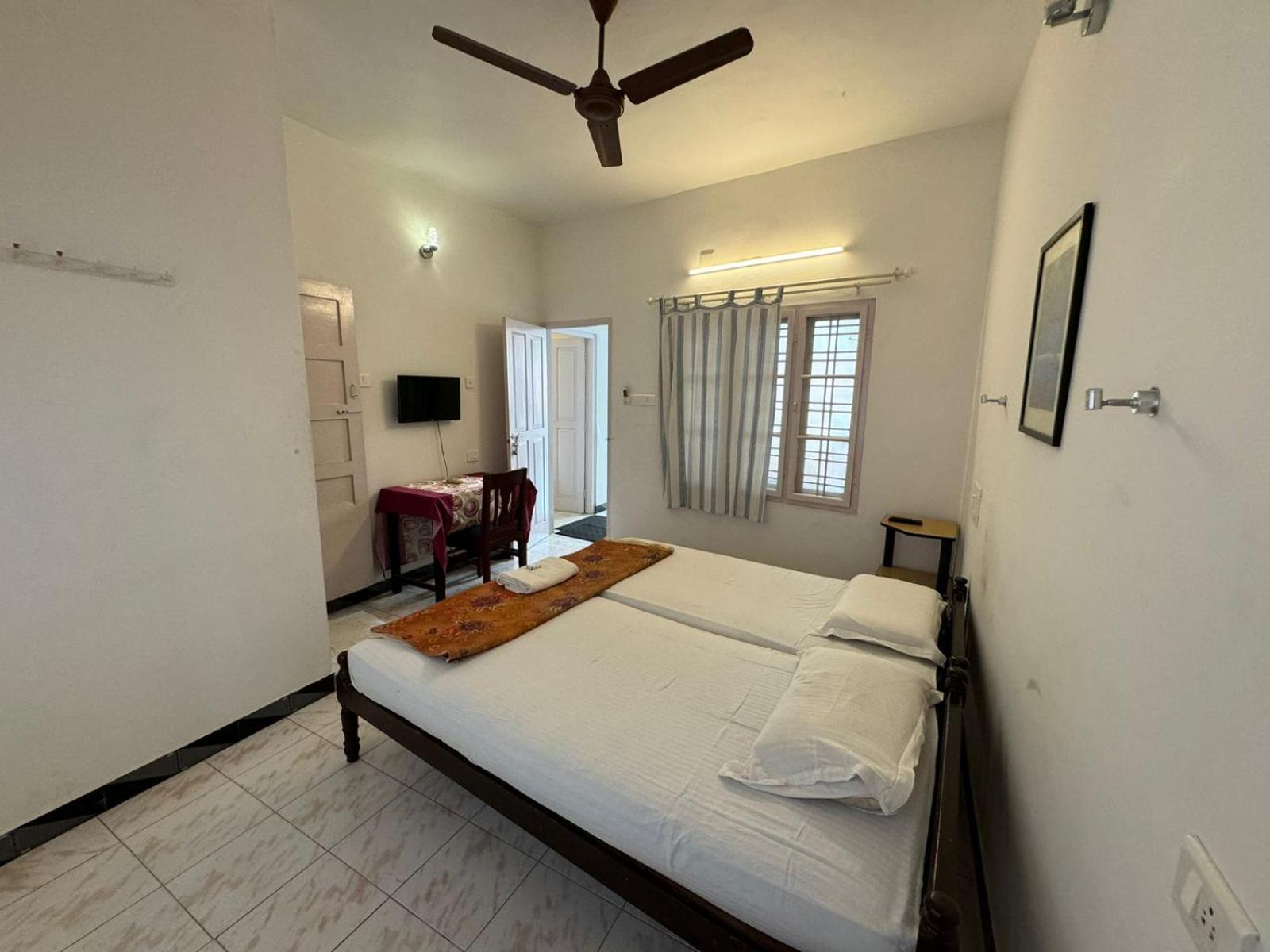 Aambal Residency * Kochi