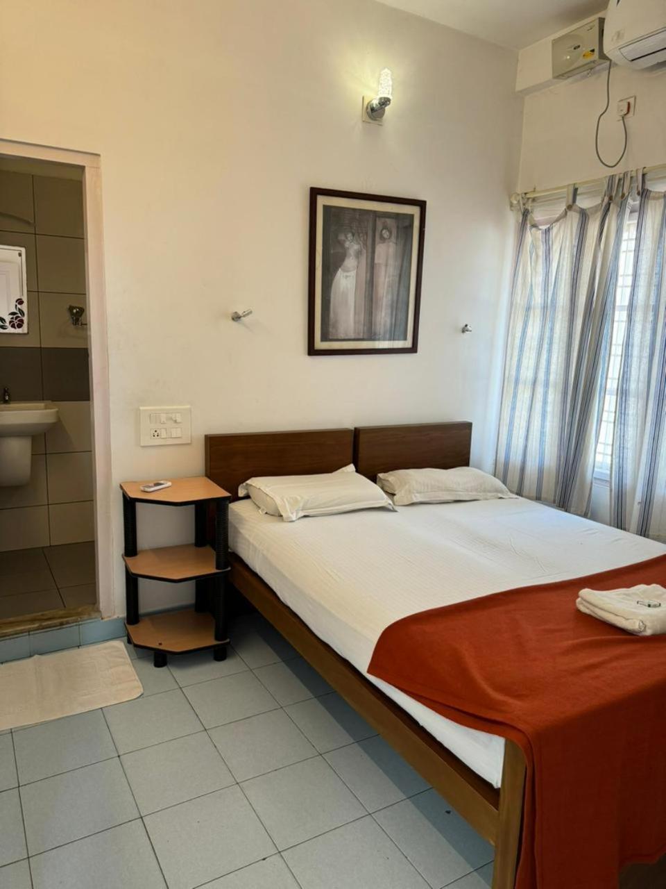 Lodge Aambal Residency