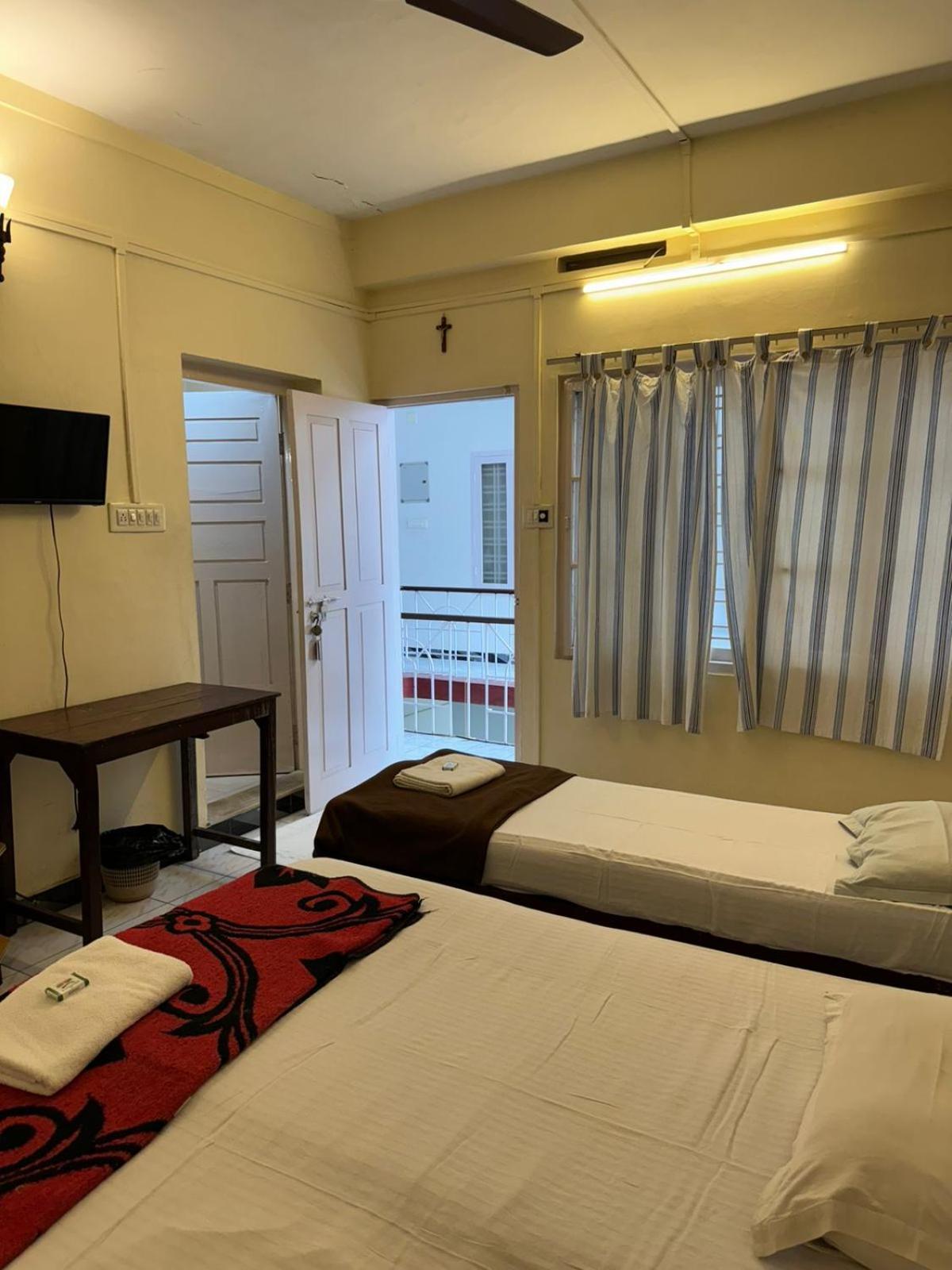 Lodge Aambal Residency