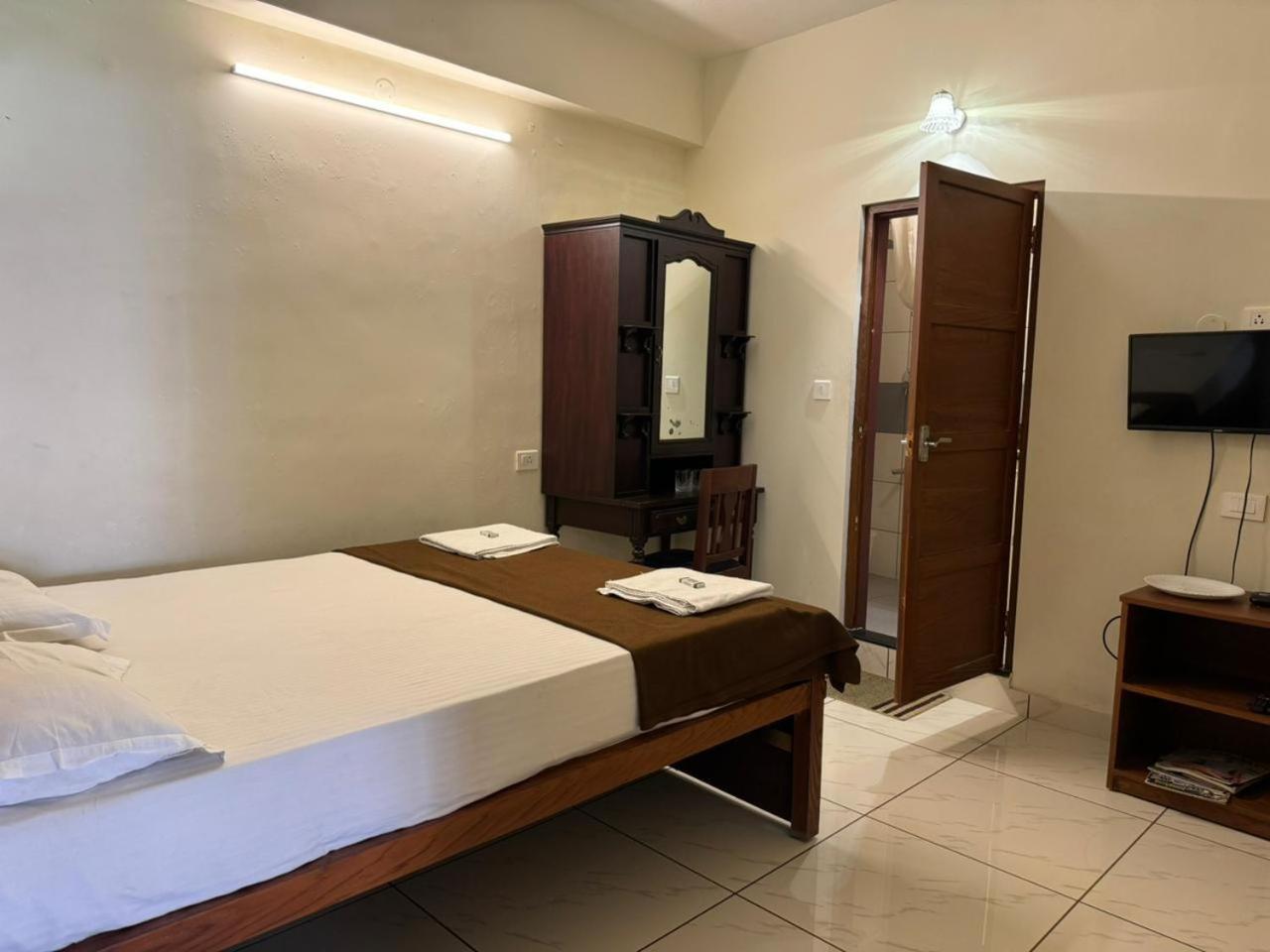 Aambal Residency Lodge *