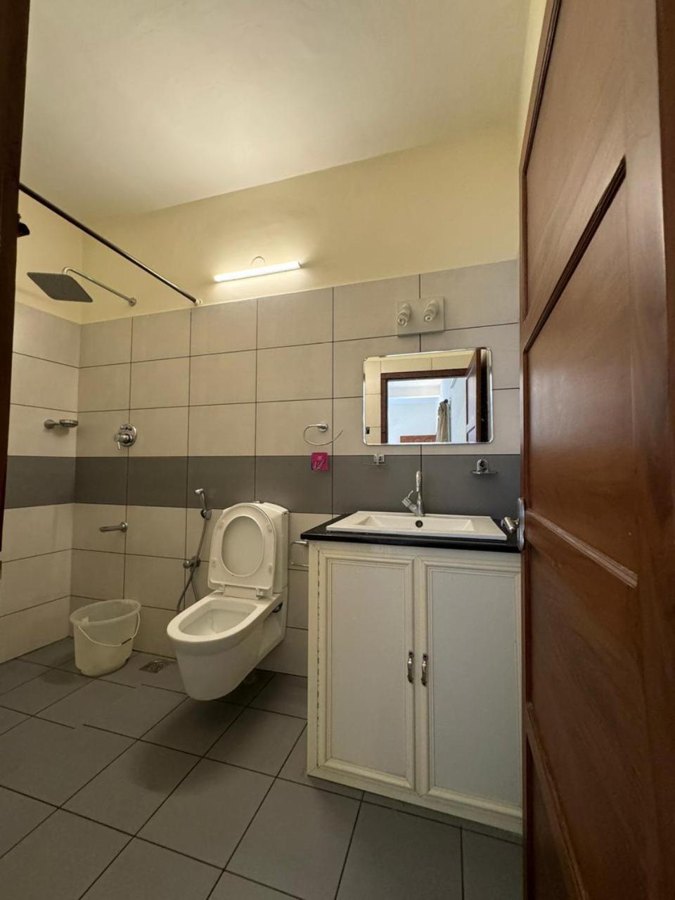 Aambal Residency * Kochi