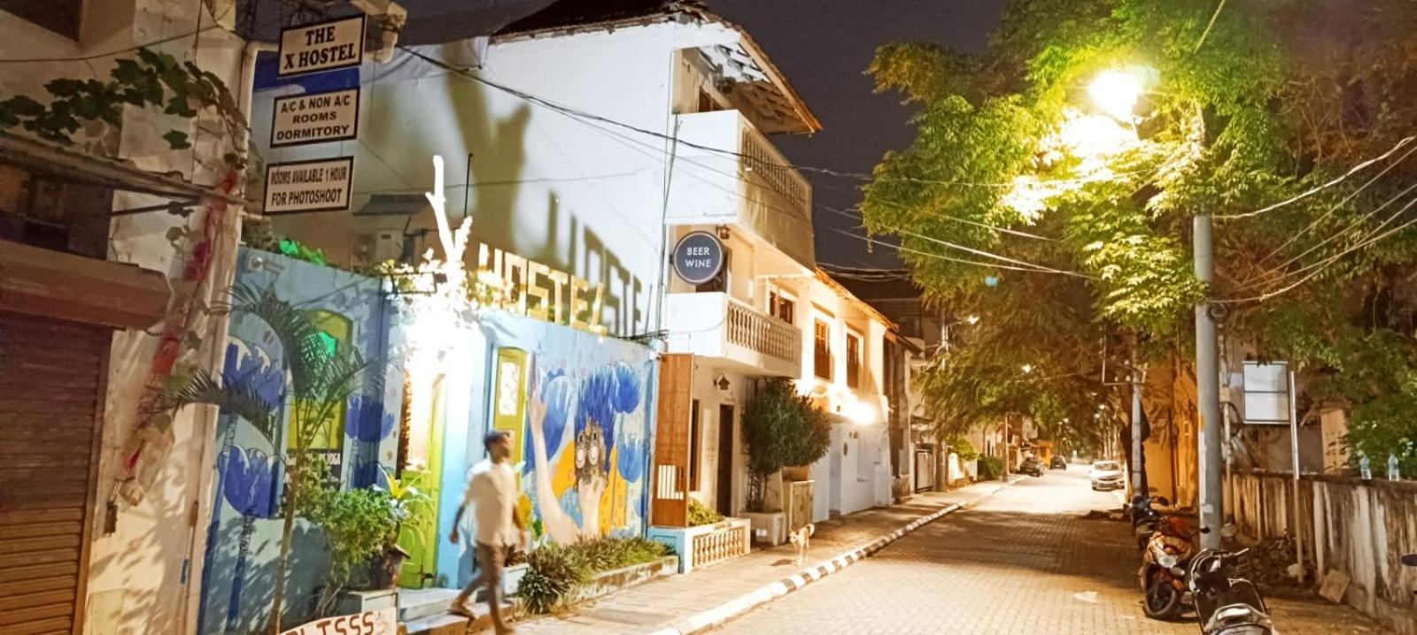 Xhostel Hostel *