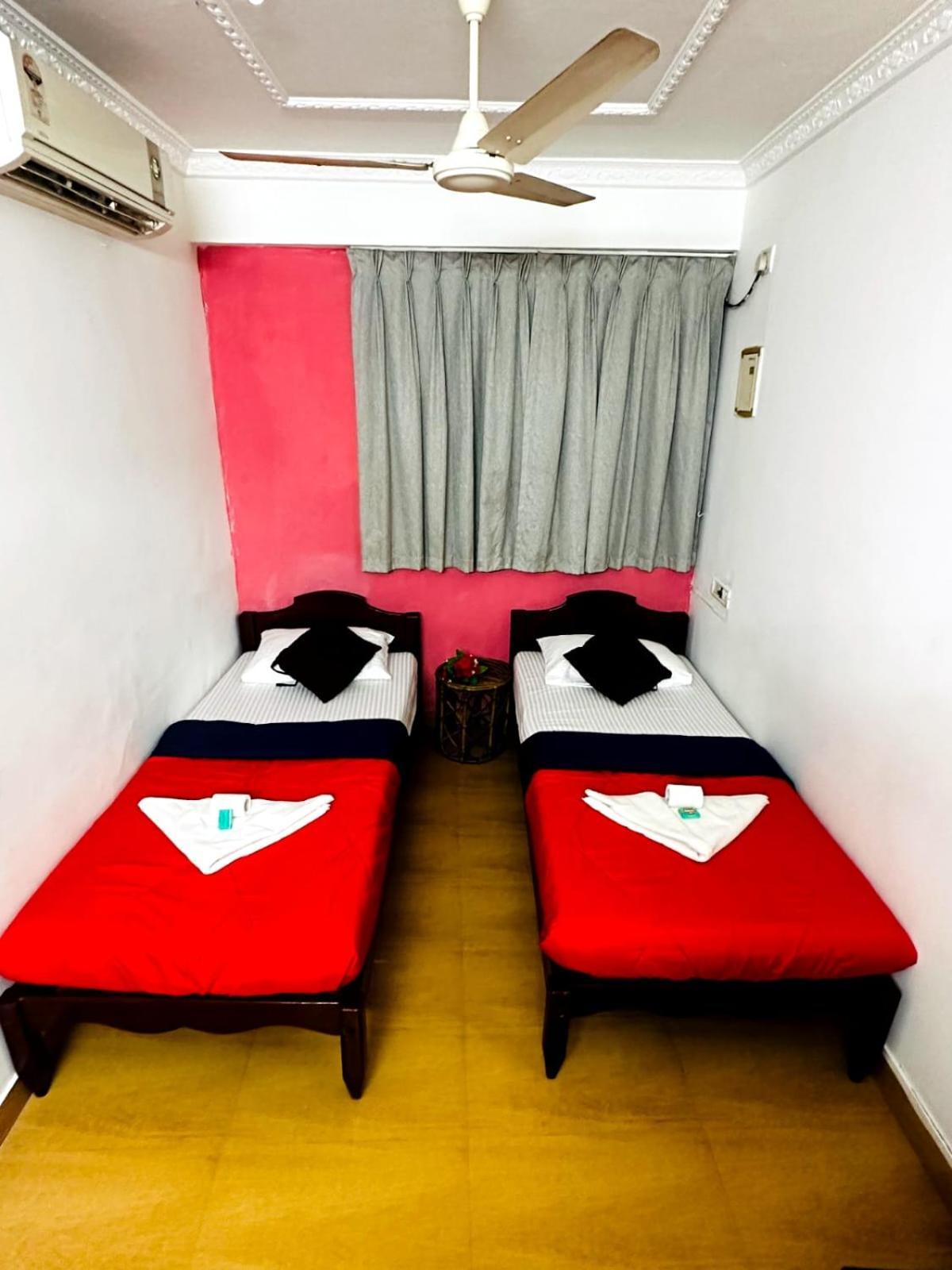 Xhostel * Kochi